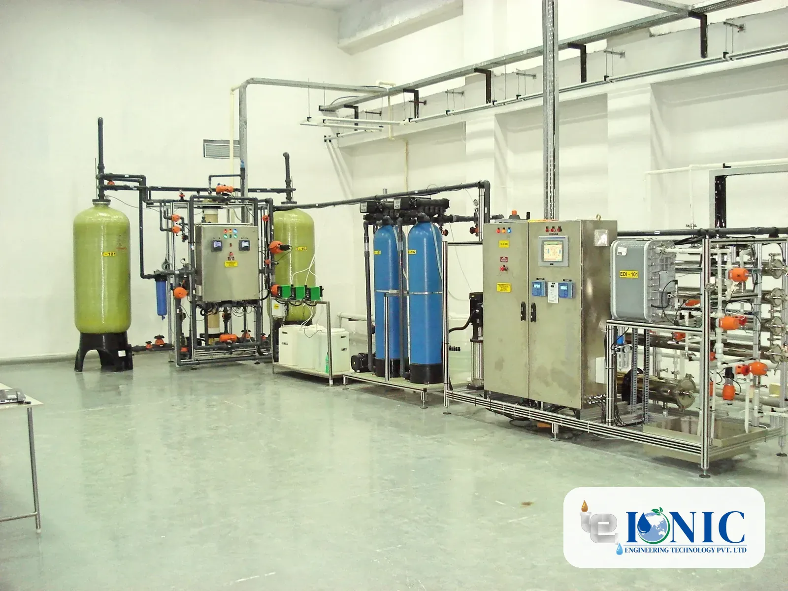 Purified water generation system for a pharmaceutical plant, with filters, softeners and a control panel